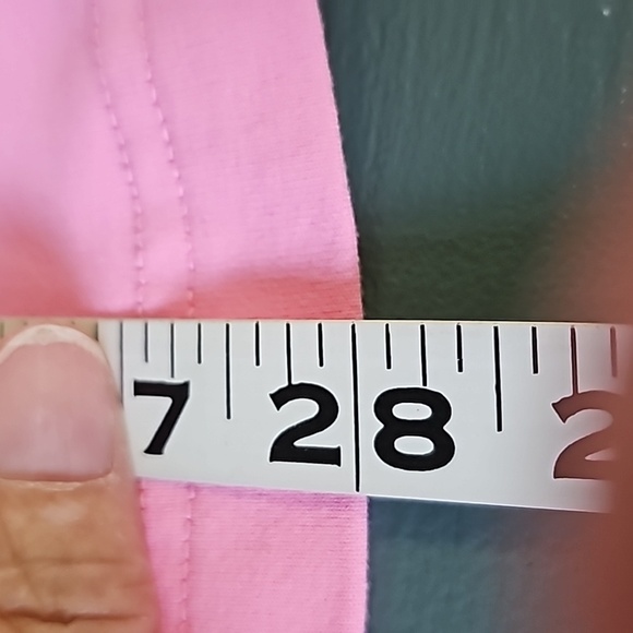 Lululemon pink razor back tank top.‎ Very good used condition. Size 8. - Picture 7 of 7